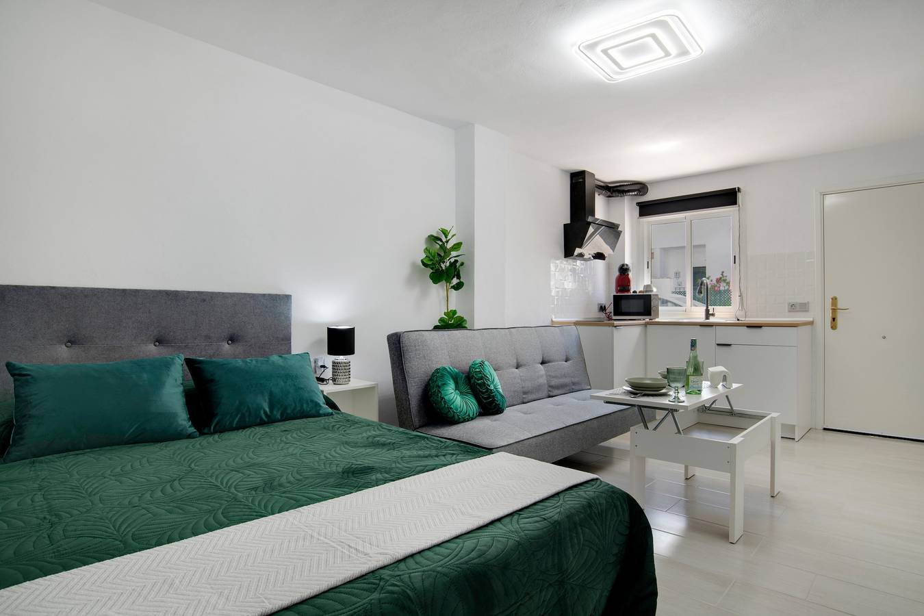 Ganzes Studio, Einzimmerapartment 'Loft Marina' mit Gemeinschaftspool, Wlan und Klimaanlage in Vejer de la Frontera, Costa de la Luz