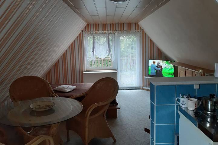 Ganze Wohnung, Kleine Ferienwohnung mit Dachterrasse in idyllischer Dorfrandlage für 2 Gäste in Gülzow-Prüzen, Mecklenburgische Seenplatte
