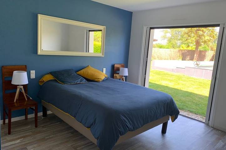 Location de vacances pour 8 personnes, avec jardin à Locmaria-Grand-Champ - 2