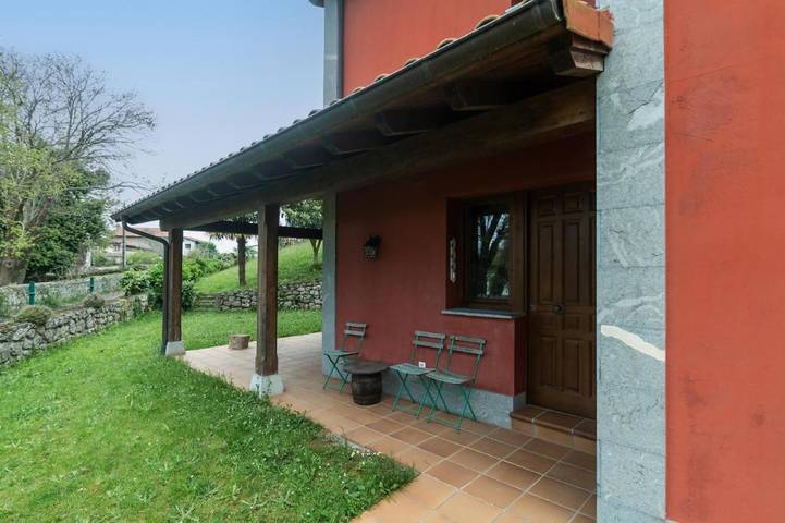 Chalet para 6 personas, con jardín además de terraza y jacuzzi en Comarca de Oriente - 3