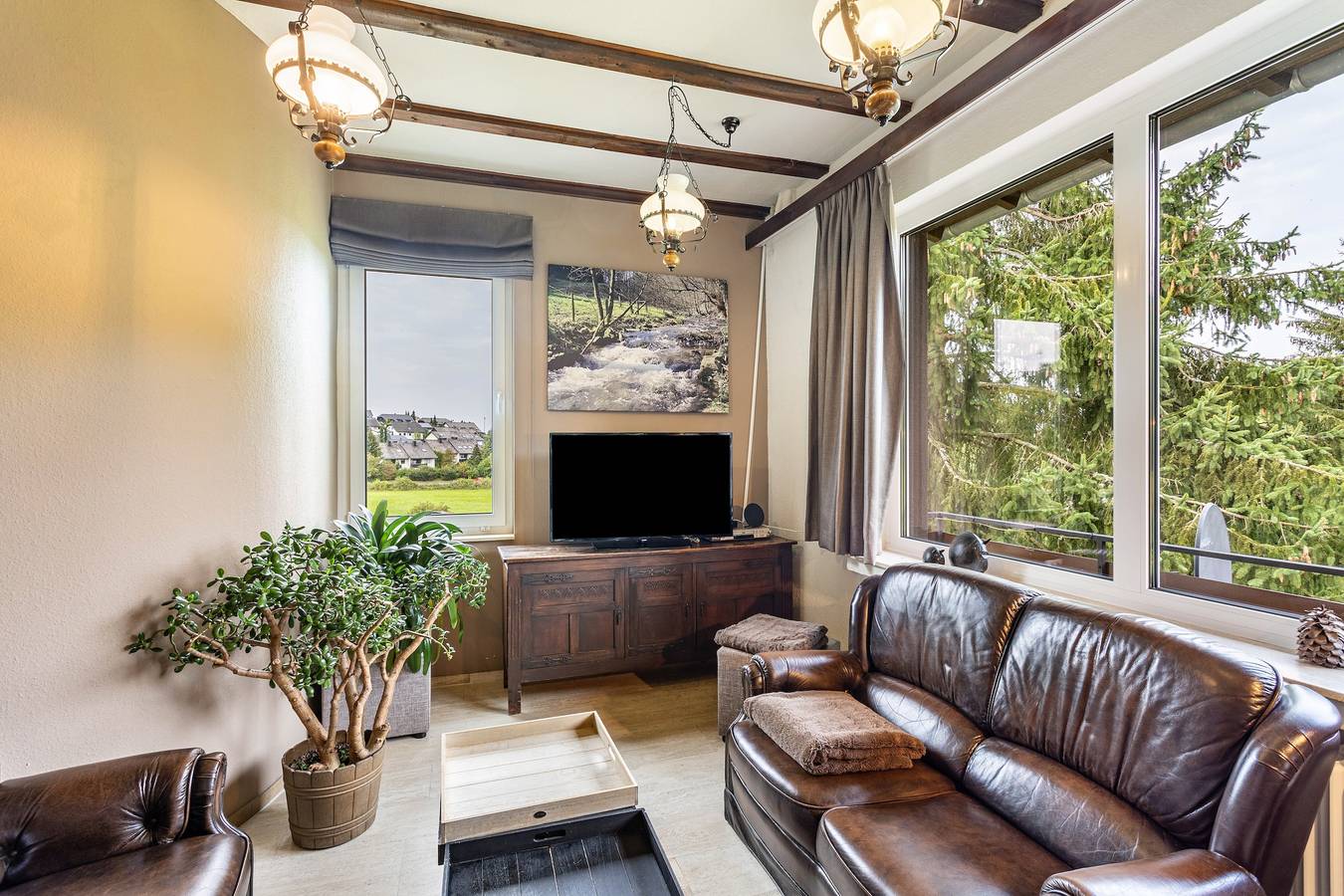 Maison de vacances 'Zum Holzknecht' avec terrasse privée, grand jardin et sauna in Usseln, Willingen