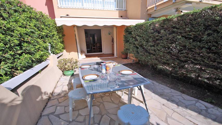Ferienwohnung für 4 Personen, mit Terrasse in Sainte-Maxime