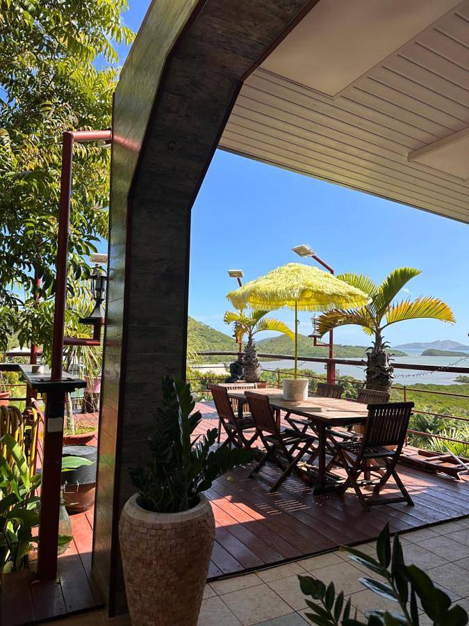 Cottage pour 2 personnes, avec terrasse ainsi que jardin et vue à Dumbéa