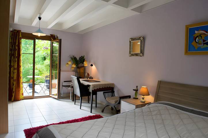 Gästezimmer Les Dryades – Gemeinschaftsterrasse, Garten, Wlan in Hauteville-lès-Dijon, Dijon und Umgebung