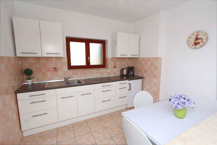 Studio für 2 Personen, mit Terrasse und Balkon/Terrasse in Rovinj - 4