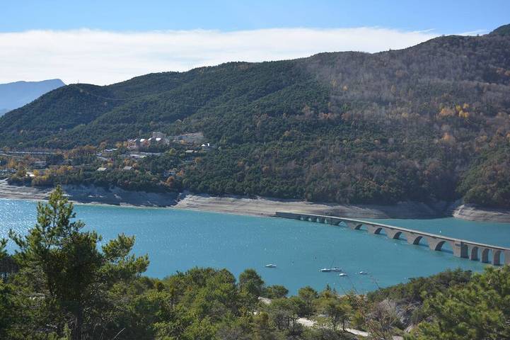 Location de vacances pour 10 personnes, avec piscine et balcon à Chorges