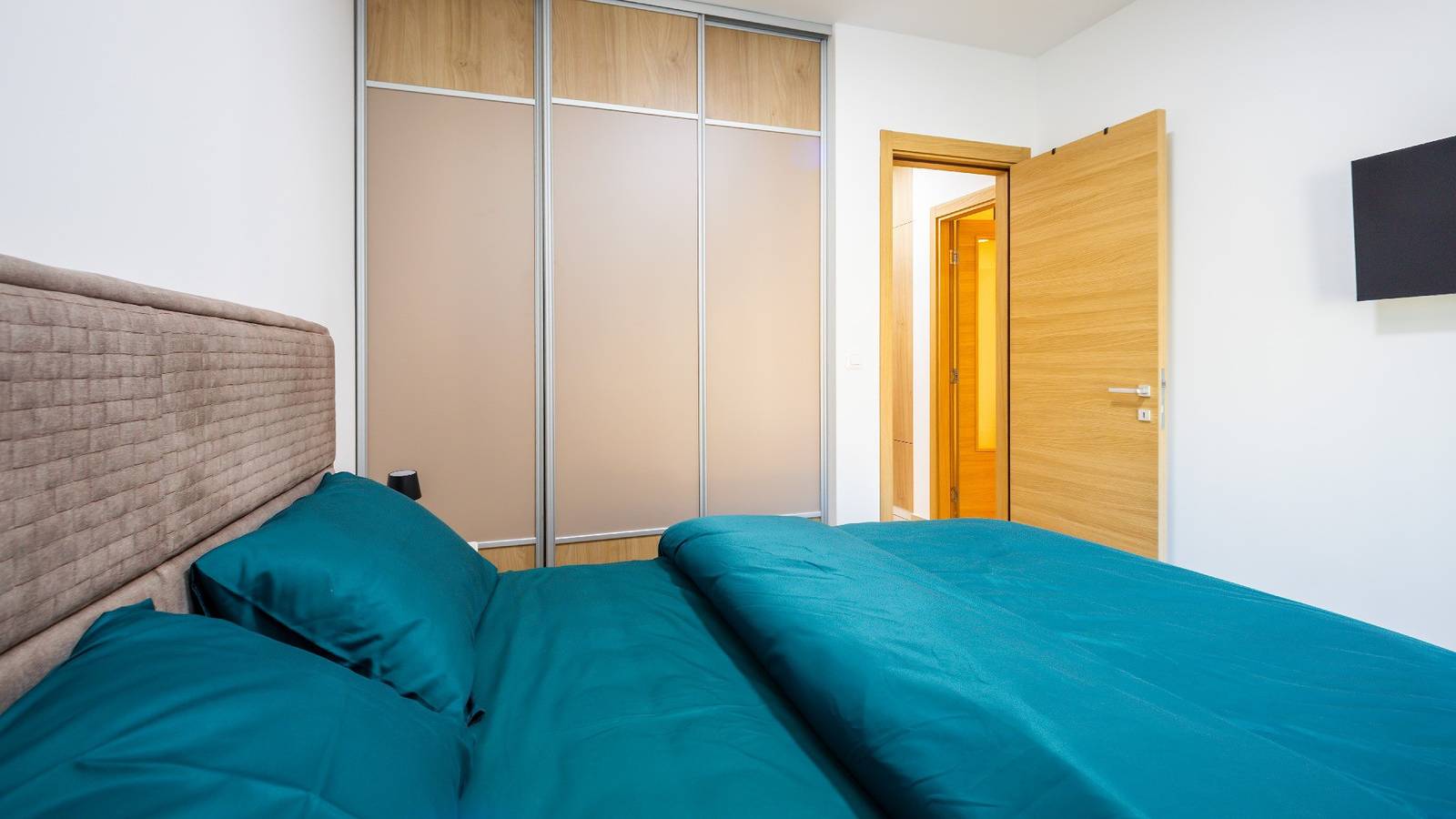 Apartamento entero, Apartamento de vacaciones para 3 personas con balcón/terraza in Cetinje, Montenegro