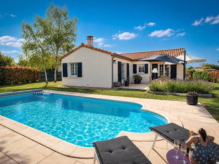 Maison de vacances pour 4 personnes, avec Terrasse et Jardin à Vasles