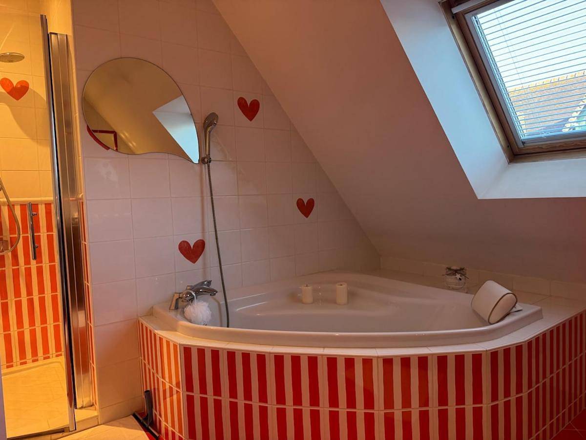 La Villa des Marronniers Grand Large Bedroom in Ouistreham, Région de Caen