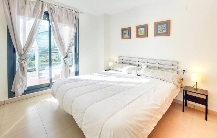 Apartamento vacacional entero, Apartamento de lujo con piscina, WiFi y aparcamiento - Cerca del restaurante mirArte in Panoramica Golf (Vinaros), San Jorge