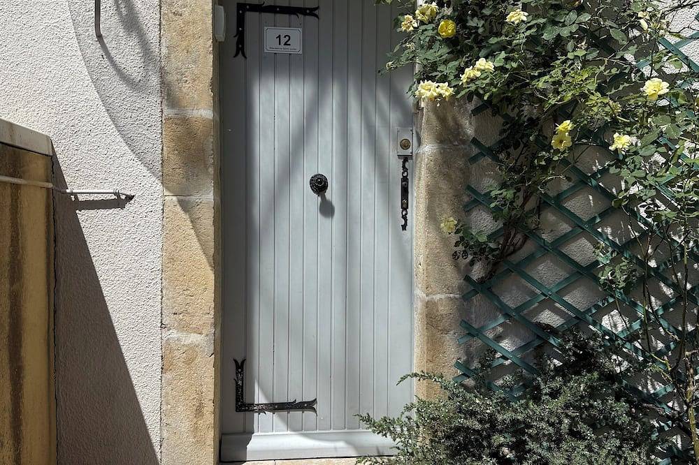 Apartamento entero, The old presbytery in Avallon, Parque natural de Morvan