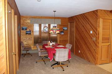 Log Cabin for 10 Guests in Grand Lake, Grand County, Picture 3