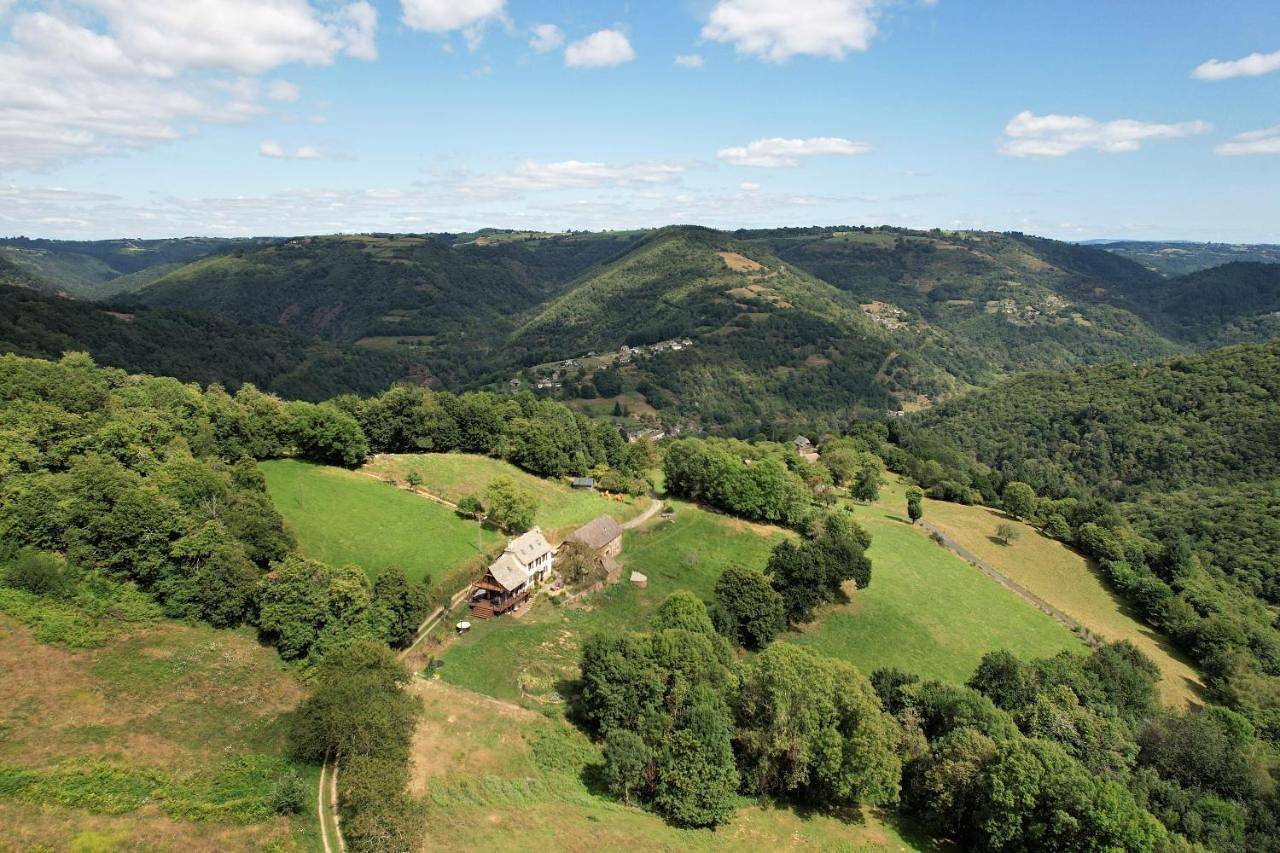 Double Room with Park View in Lapeyrugue, Région d'Aurillac