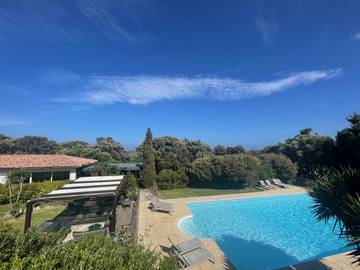 Chambre d’hôte pour 2 personnes, avec jardin et piscine à Bonifacio