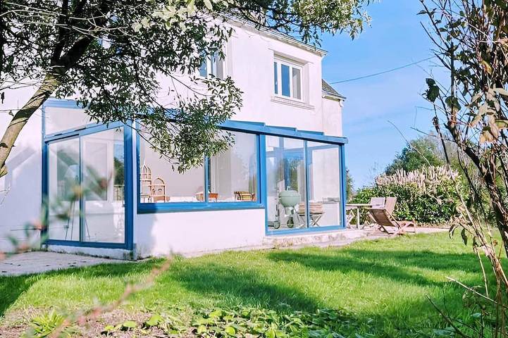 Location de vacances pour 9 personnes, avec jardin à Pluguffan