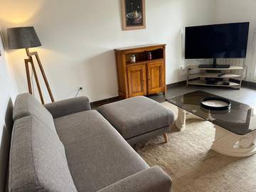 Gîte pour 3 personnes, avec vue et terrasse à Craponne