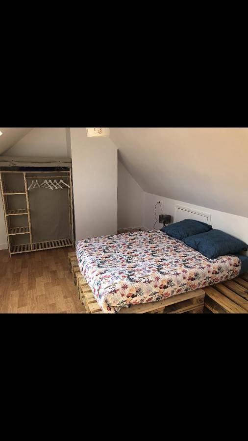 Petite maison de campagne avec jacuzzi in Lannéanou, Région de Morlaix