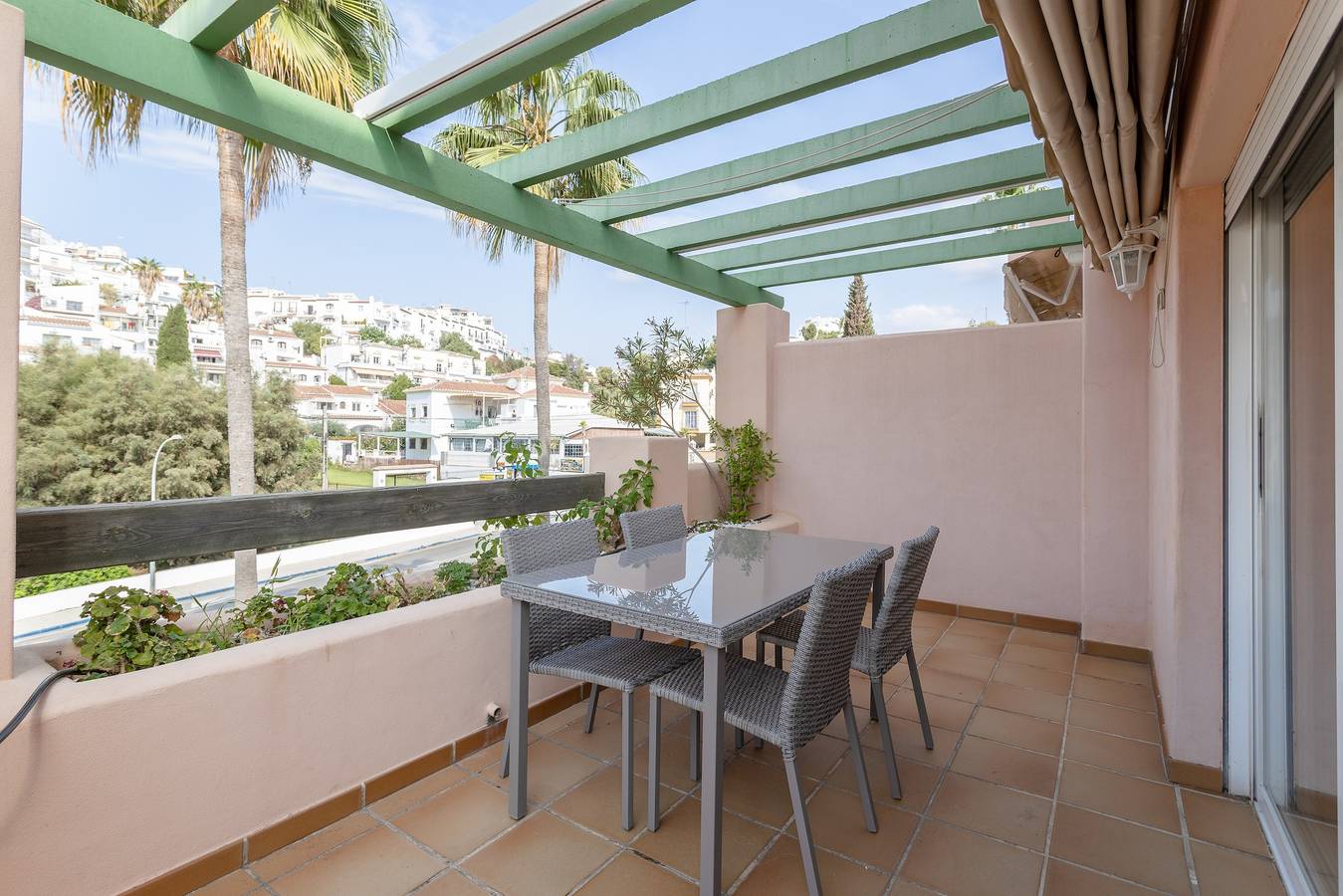 Appartement entier, Appartement de vacances "Ibn Sadi 8 Playa Burriana" près de la plage avec terrasse in Playa de Burriana, Nerja
