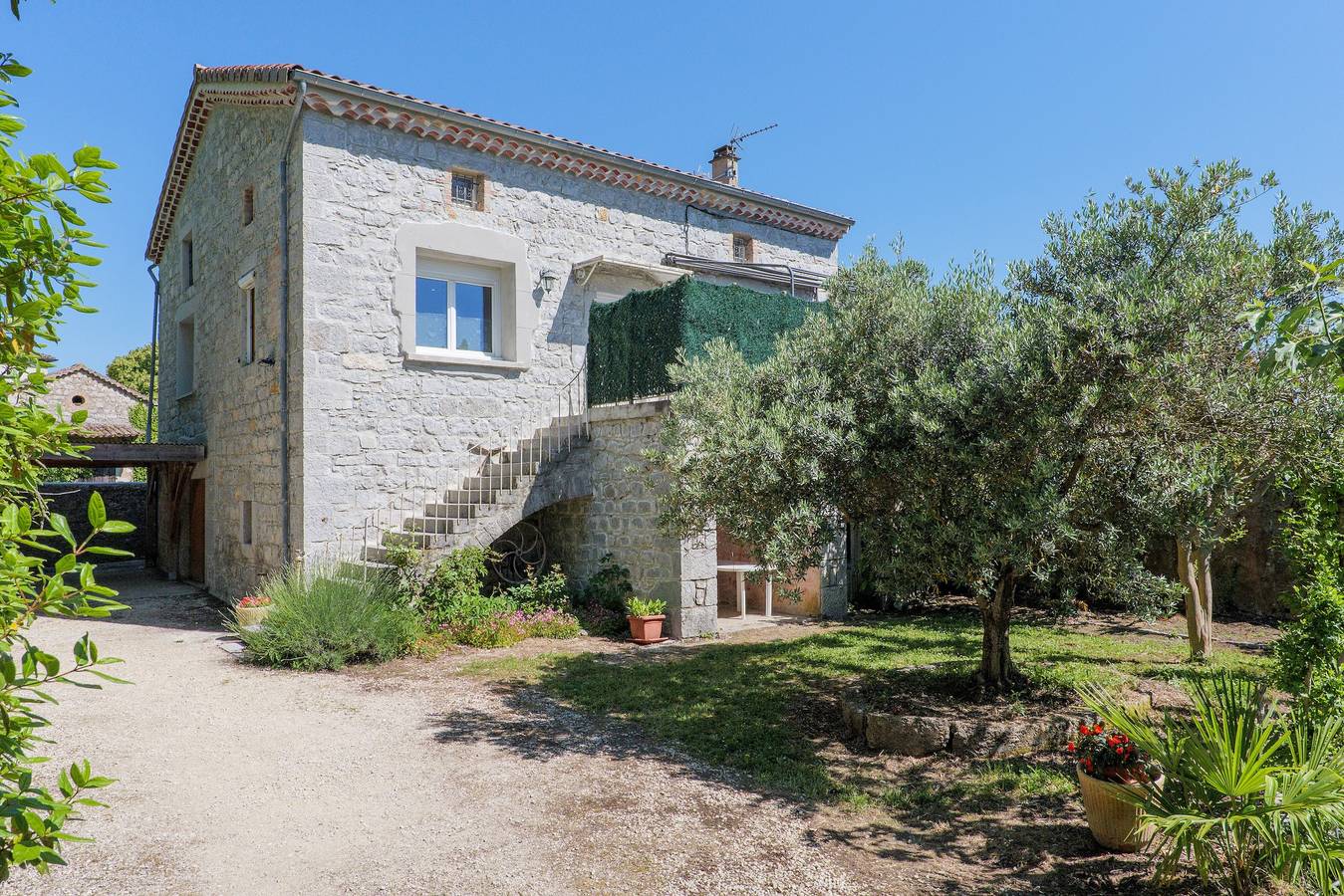 Villa pour 8 Personnes dans Saint-Alban-Auriolles, Ardèche
