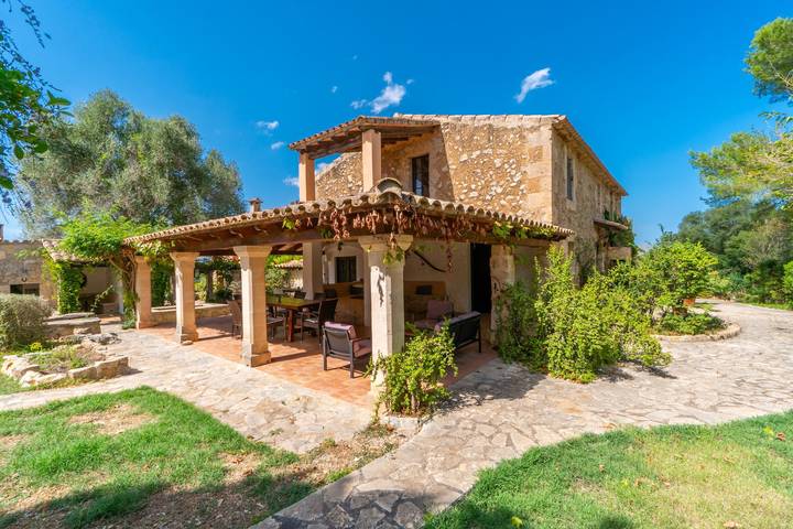 Finca 'Ca Na Siona' mit Bergblick, privatem Pool und Wi-Fi in Alcúdia, Mallorca Norden