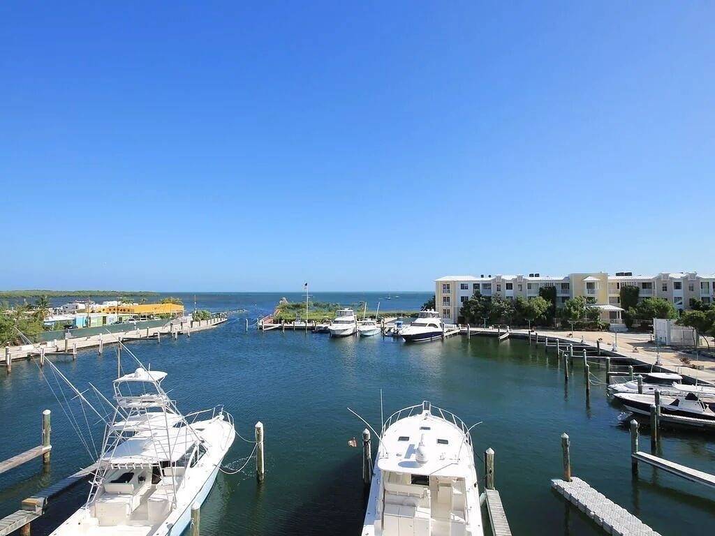 Beautiful Oceanside Mariner`s 3 Bedroom Townhome in Key Largo