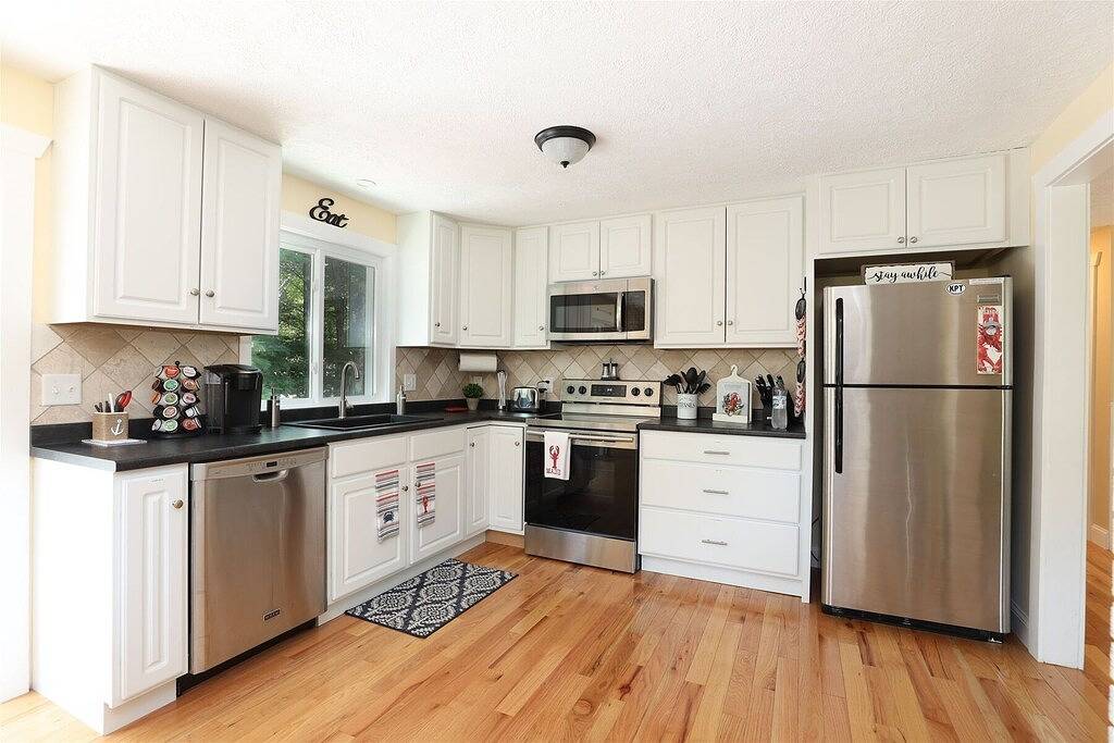 Walk to Dock Square! - Freshly Renovated Charmer! in Kennebunk, York County