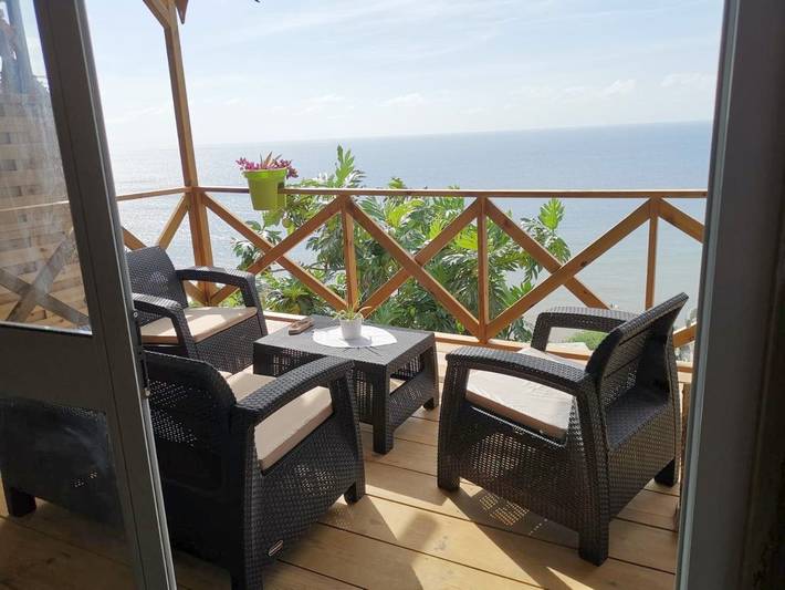 Maison de campagne pour 4 personnes, avec terrasse et vue dans Acoua