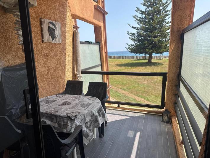 Appartement de vacances pour 4 personnes, avec vue ainsi que piscine et terrasse