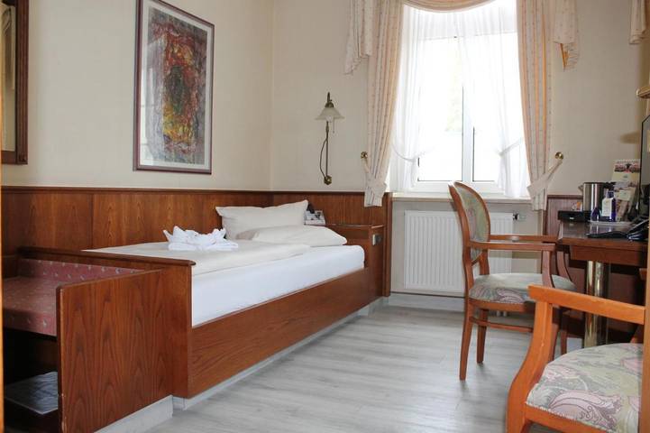 Hôtel pour 2 personnes, avec terrasse, animaux acceptés à Hohenstein-Ernstthal - 3