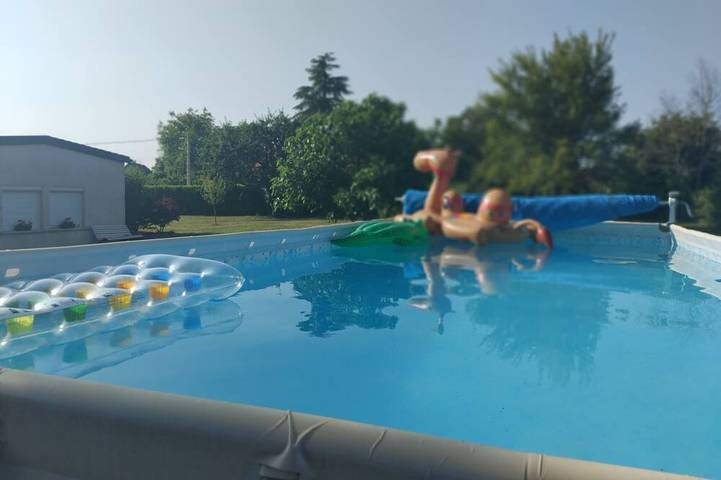 Location de vacances pour 6 personnes, avec piscine à Chevigny-en-Valière