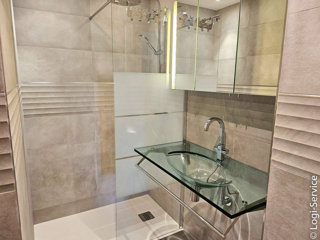 Apartamento vacacional entero, Close to the beach, flat 3/4 persons & mooring in Port Grimaud, Grimaud