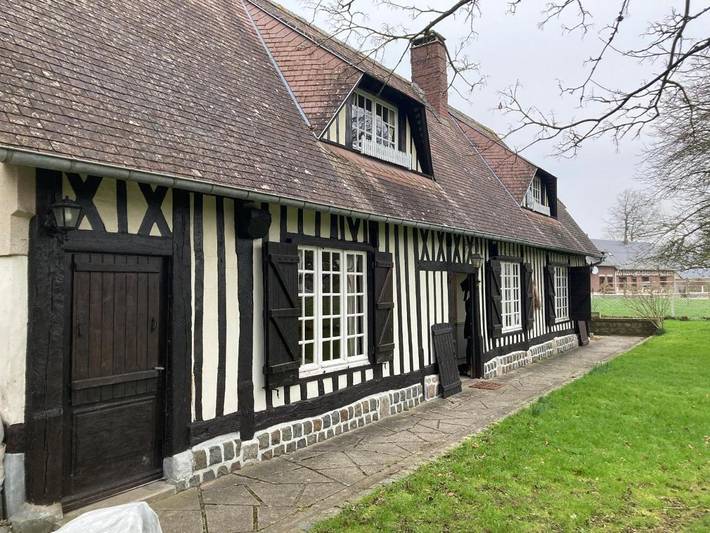 Location de vacances pour 10 personnes, avec jardin à Angiens