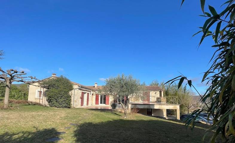 Maison de vacances pour 8 personnes, avec Terrasse ainsi que Jardin et Piscine à Saint-Hippolyte-du-Fort