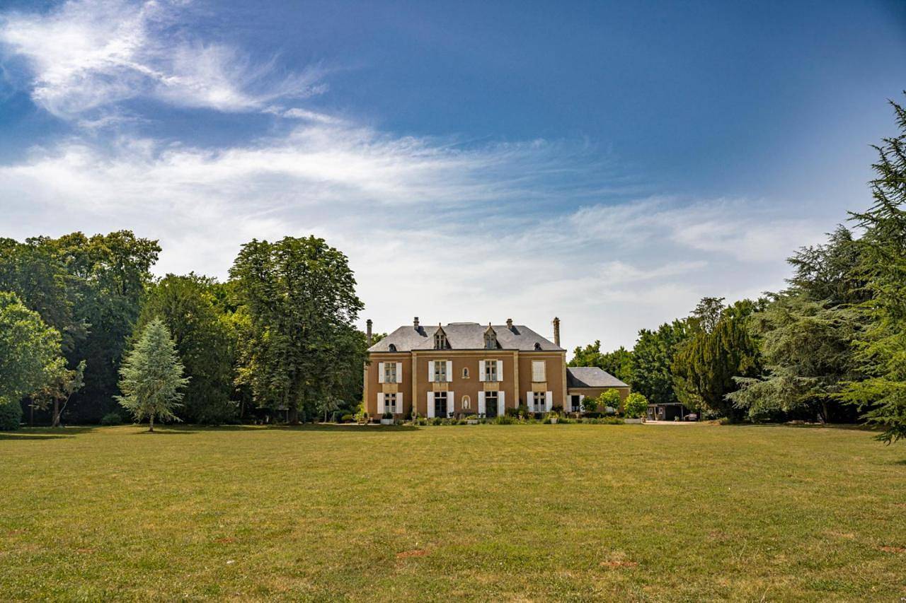 Manoir le Mingreaud Bungalows in Sainte-Gemme-la-Plaine, Fontenay-le-Comte