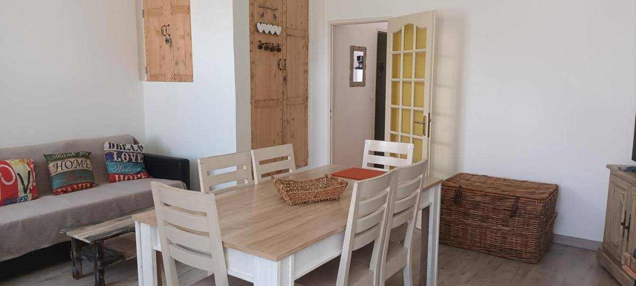 Two-Bedroom House in Cressonsacq, Oise