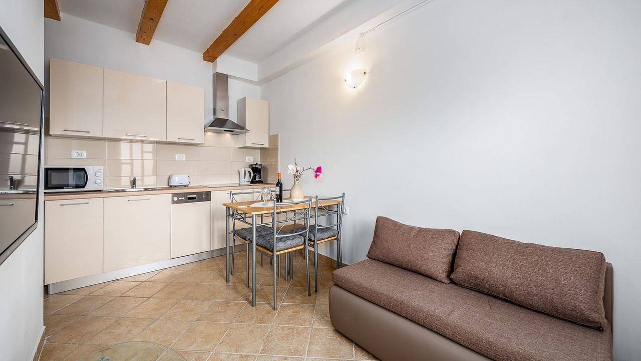 Ganze Ferienwohnung, Ferienwohnung für 2 Personen (30 m²) in Drenje in Raša, Ostküste Istrien