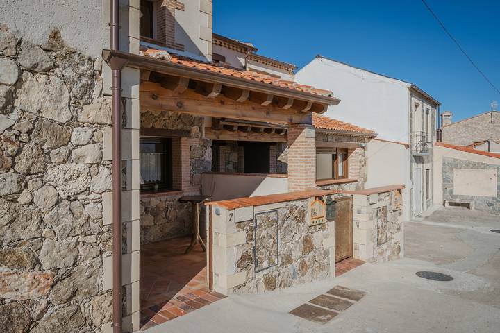 Casa rural con piscina para 8 personas, con Balcón y Jardín en Sierra de Guadarrama - 4