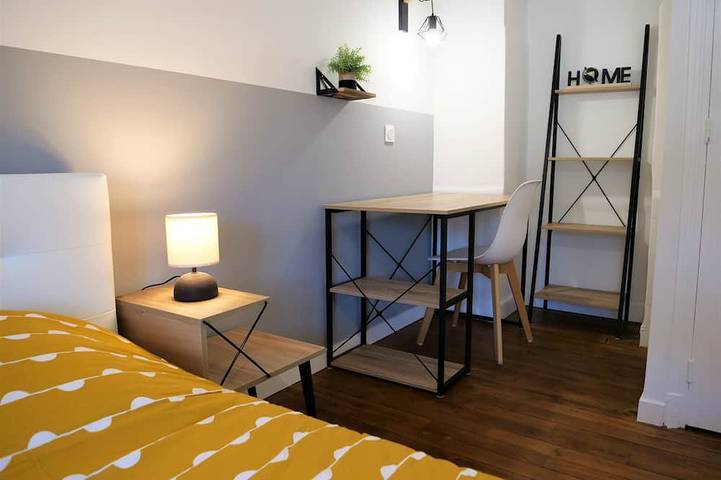 Appartement entier, Appartement moderne entièrement rénové in Aurillac, Région d'Aurillac