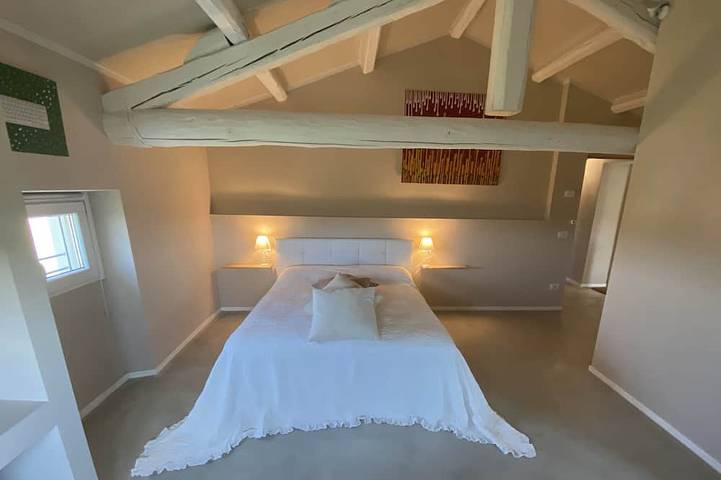 Country house a few steps from Lake Garda in Castelnuovo del Garda, Garda Mountains