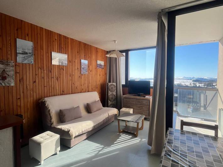 Gîte pour 6 personnes, avec balcon dans Office De Tourisme Super Besse - 4