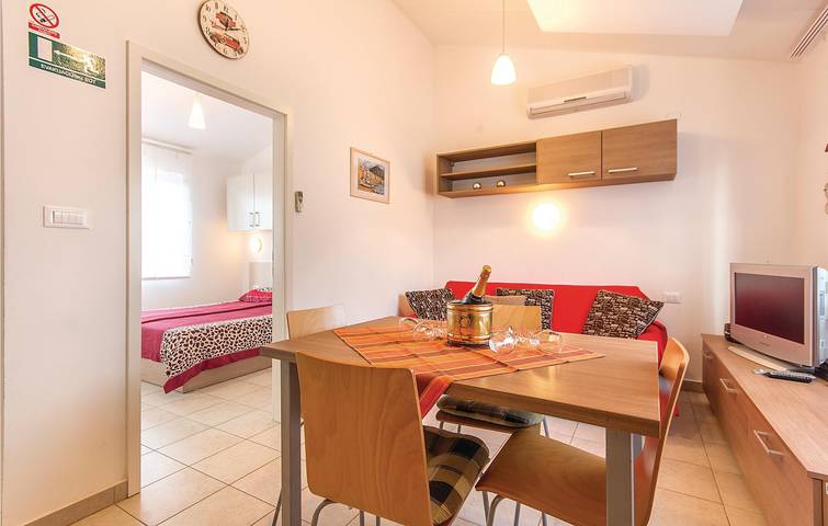 Ferienhaus für 2 Personen, mit Terrasse in Peroj - 2