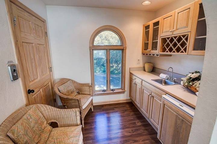 Vacation rental for 17 people, with hot tub and balcony as well as pool in Corolla