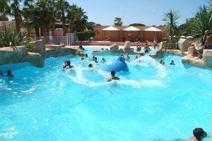 Camping pour 6 personnes, avec piscine ainsi que jardin et terrasse à Puget-sur-Argens - 3