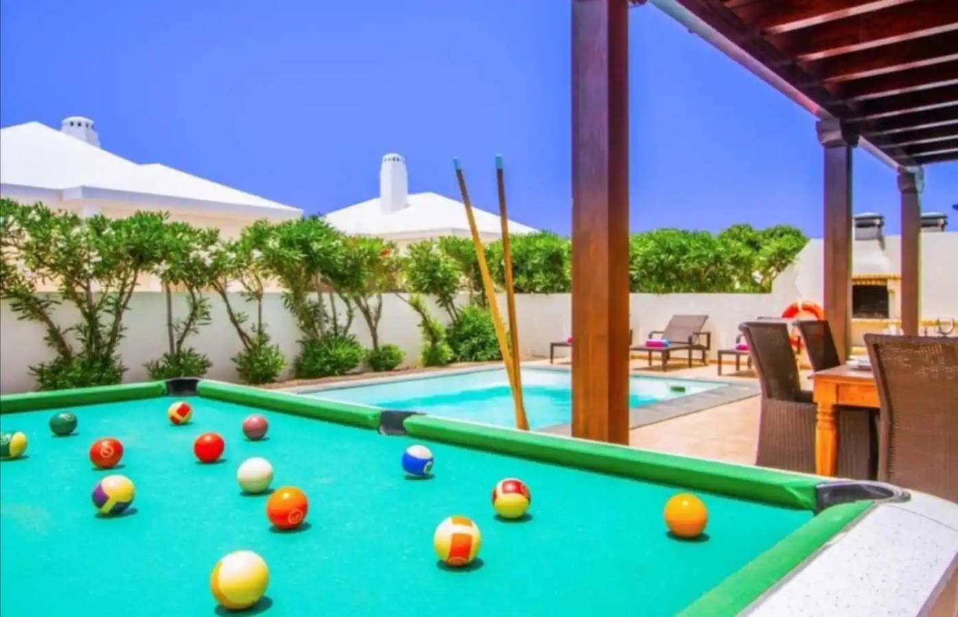 Vacation Villa 'Mar' with Private Pool, Wi-Fi and Air Conditioning in Playa Blanca, Yaiza