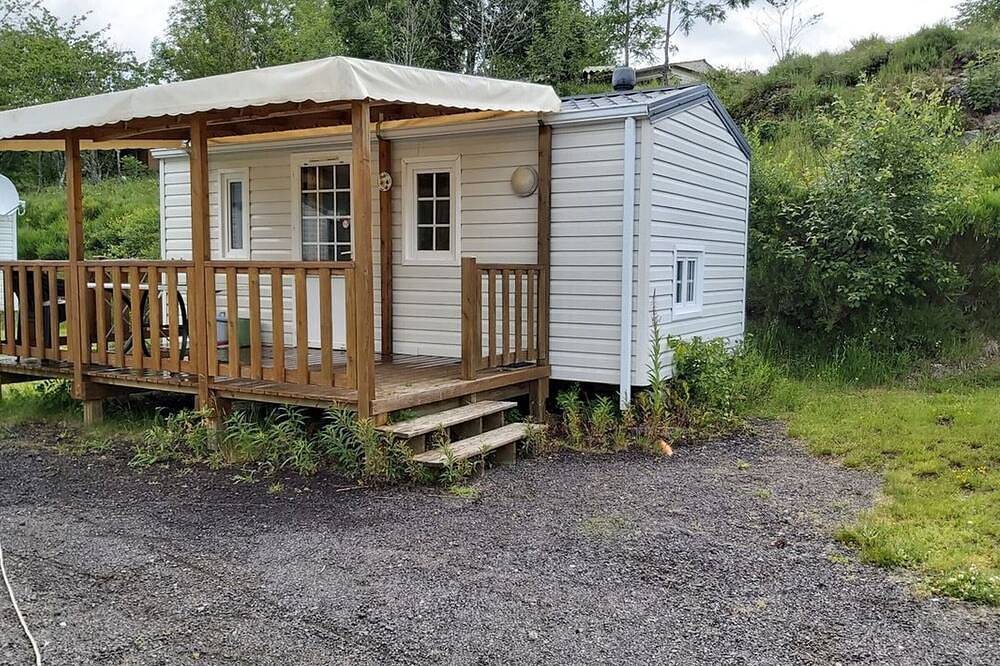 Mobile home with terrace - 3 guests in La Tour-d'Auvergne, Volcans d'Auvergne Regional Nature Park
