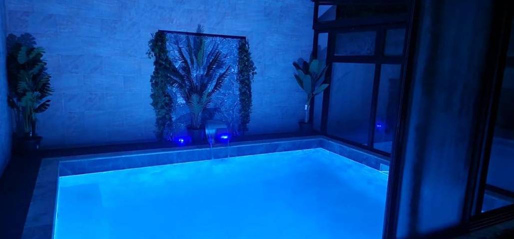 Gîte pour 2 personnes, avec vue ainsi que terrasse et piscine dans Observatoire astronomique des Makes - 2