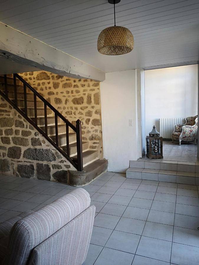 Three-Bedroom House in Lupersat, Région d'Aubussargues