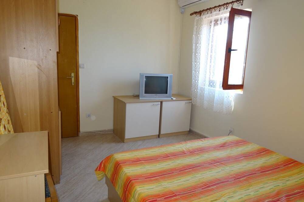 Ganze Wohnung, Zwei-Schlafzimmer-Apartments mit Meerblick - in Tivat, Boka Kotorska