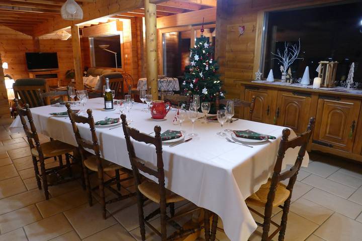 Chalet pour 8 personnes, avec jardin et piscine, animaux acceptés