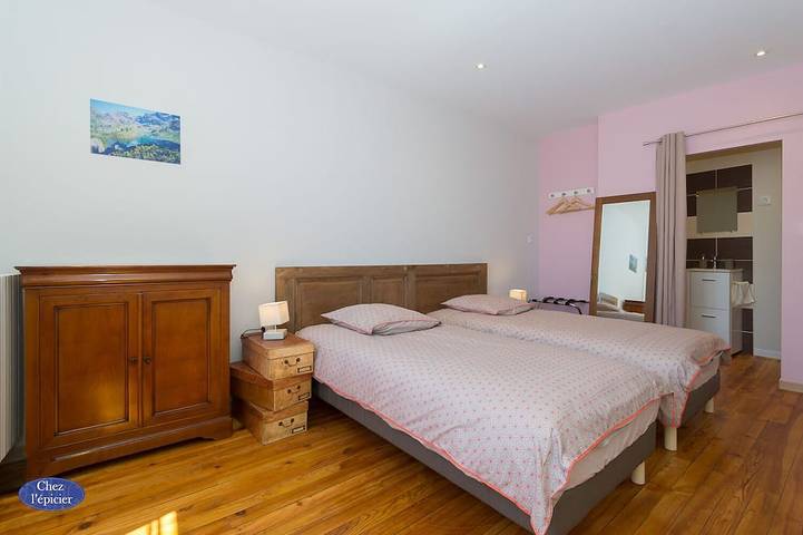 Location de vacances pour 12 personnes dans Brangues